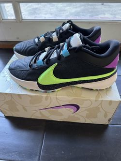 Nike Freak 5 size 9.5 Men