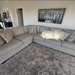 Sectional couch in great condition for sale