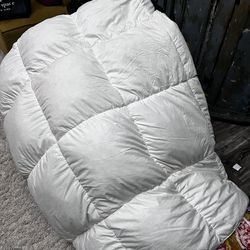 LAURA ASHLEY QUEEN FEATHER BED