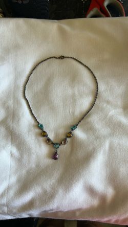 Vintage Avon Jeweltone Y Necklace