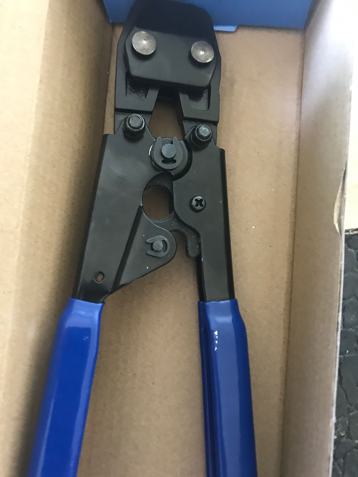 Brand new pex crimp tool for SharkBite 3/8-1 inch