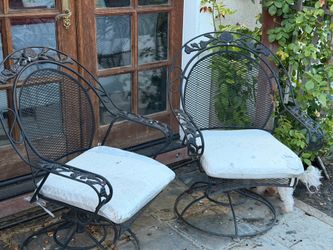Set of 2 Vintage Style Metal Swivel Patio Chairs
