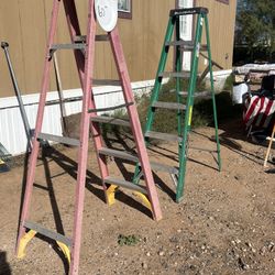 2 6ft Fiberglass Ladders 