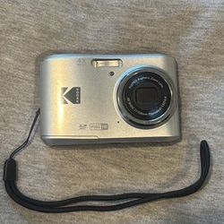 Kodak PIXPRO FF45 Digital Camera – Great Condition