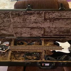 Bass Guitar & Fender Amplifier