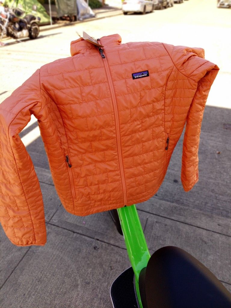 BNWT Women's Nano Puff Jacket