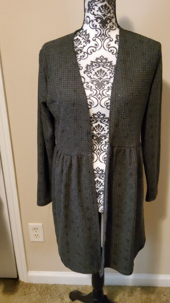 Perfectly Priscilla Gray Babydoll Cardigan Size Small
