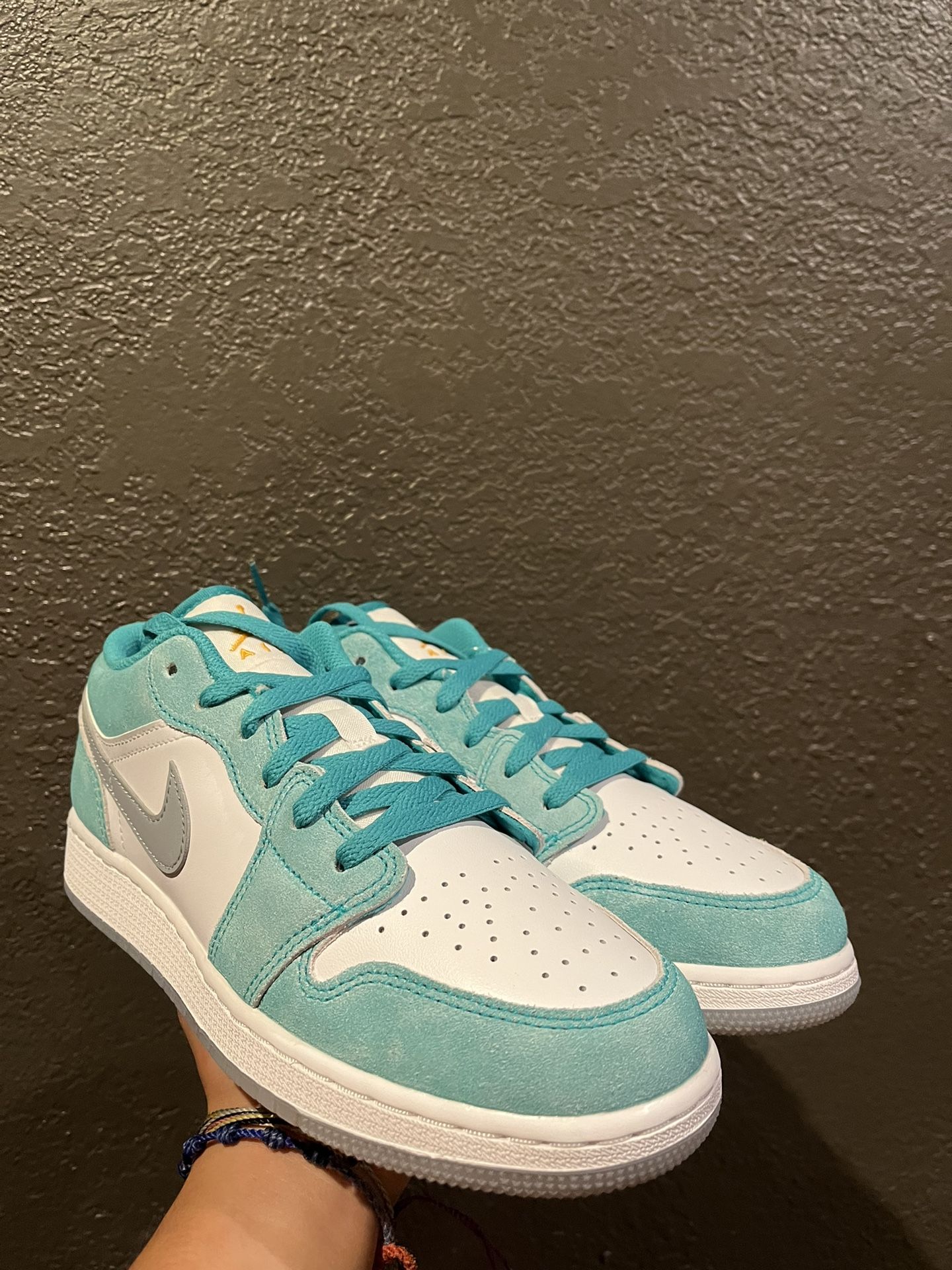 Jordan 1 Low “New Emerald” (GS)