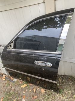 98-02 Lincoln Town Car Doors