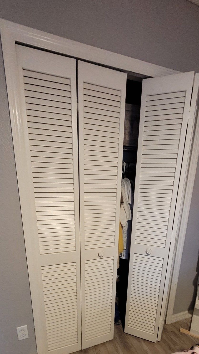 2 Wood Closet Bifold Door White 