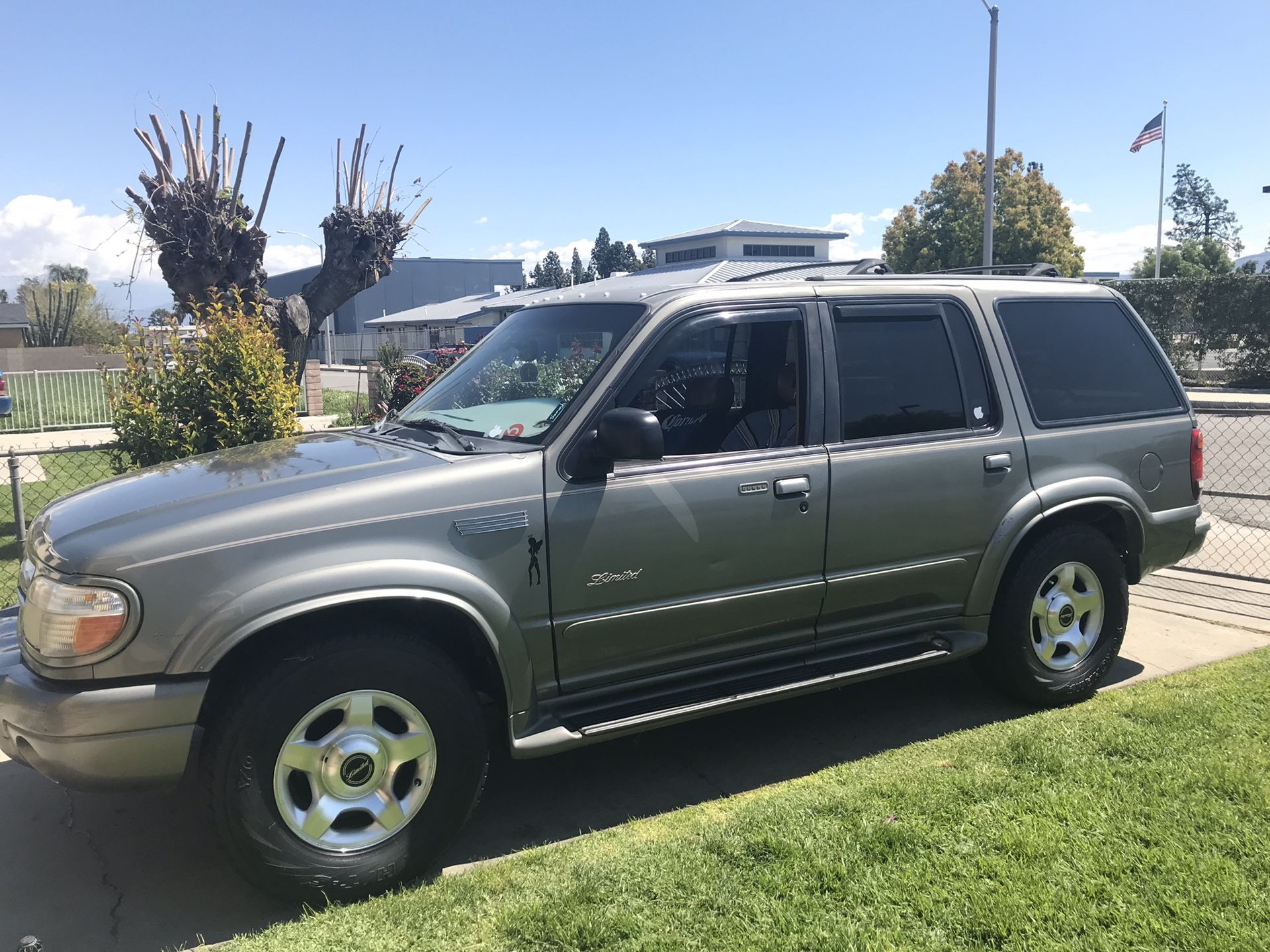 1999 Ford Explorer