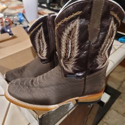 Boys Boots Worn Twice Size 3