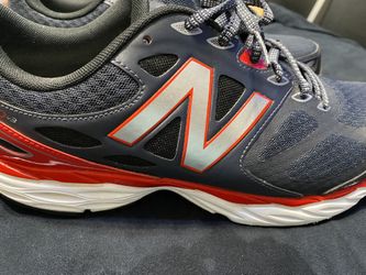NEW BALANCE SHOES