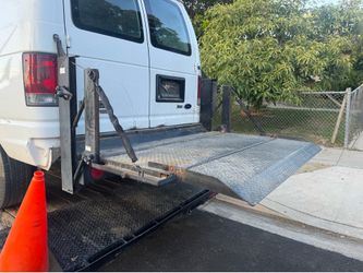 Tommy gate G2 for cargo van