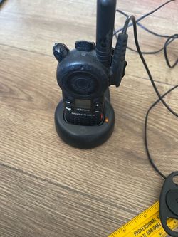 Motorola CLS1110 two-way radio