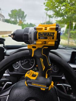 DEWALT XR BRUSHLESS DRILL TOOL ONLY FIRM