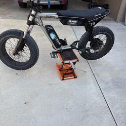 Super 73 adventure Ebike with extra battery