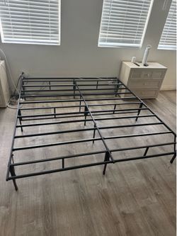 King Metal Bedframe