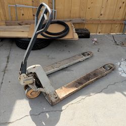 Pallet jack
