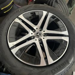 Mercedes-Benz 20-inch wheels 275/50/20