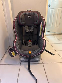 The NextFit iX Zip offers more flexibility in fit to child. The smaller space between positions!