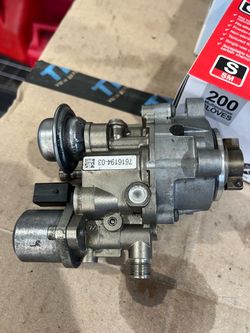 BMW N54 3.0L turbo HIGH PRESSURE FUEL PUMP oem in good condition!!