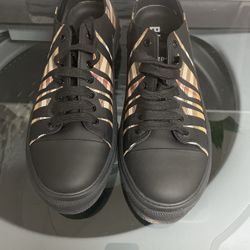 burberry Shoes