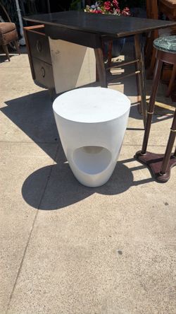 Pedestal table 19 tall 14 1/2 wide
