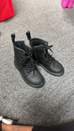 Girls Dr.Martens’s size 11