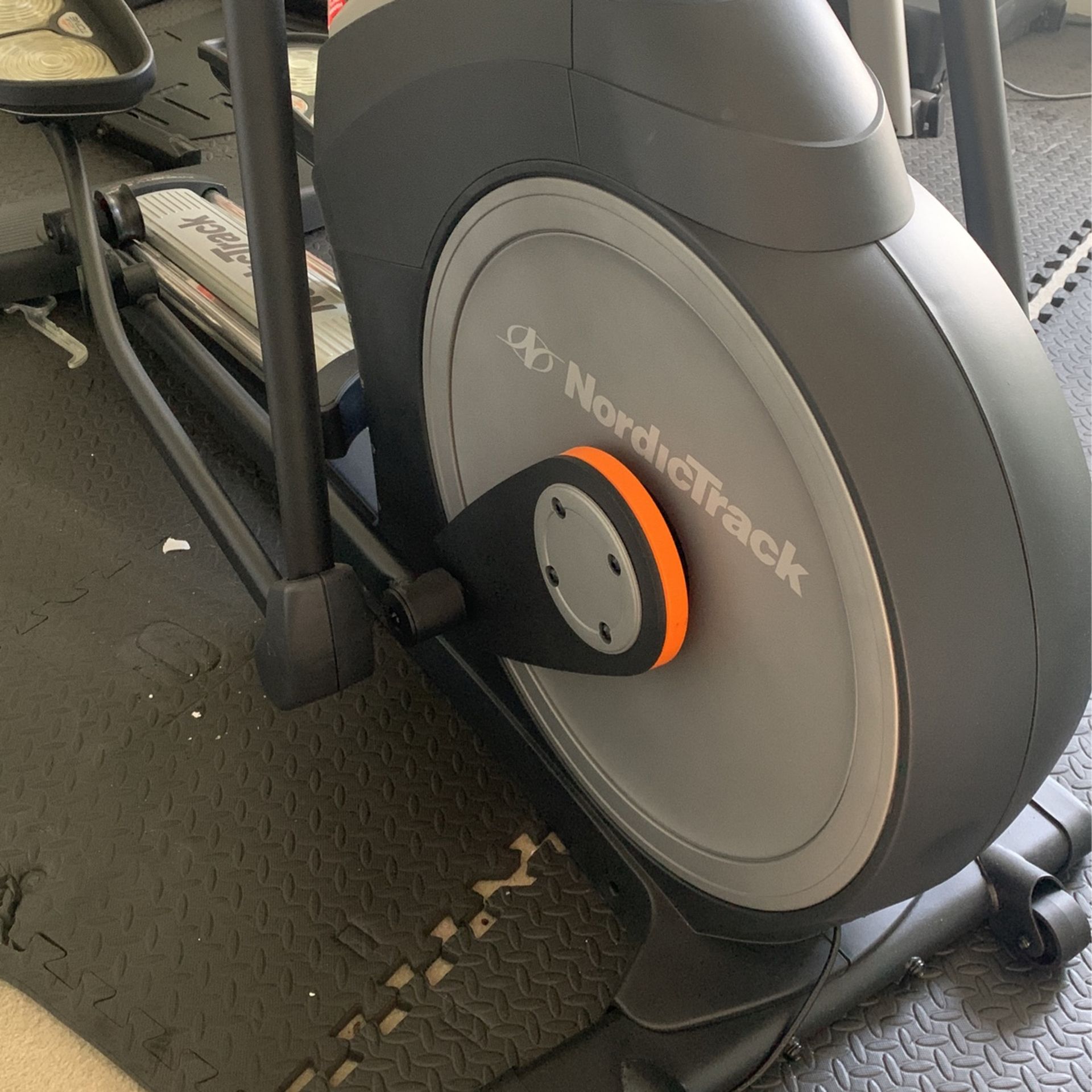 NordicTrack E9.5 Elliptical