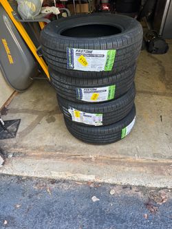 Set of 4.  225/60/16 New Tires