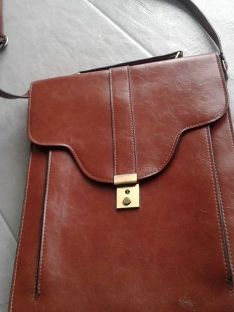 Rare Vintage Leather Shoulder Messenger Bag By Kimchi Blue