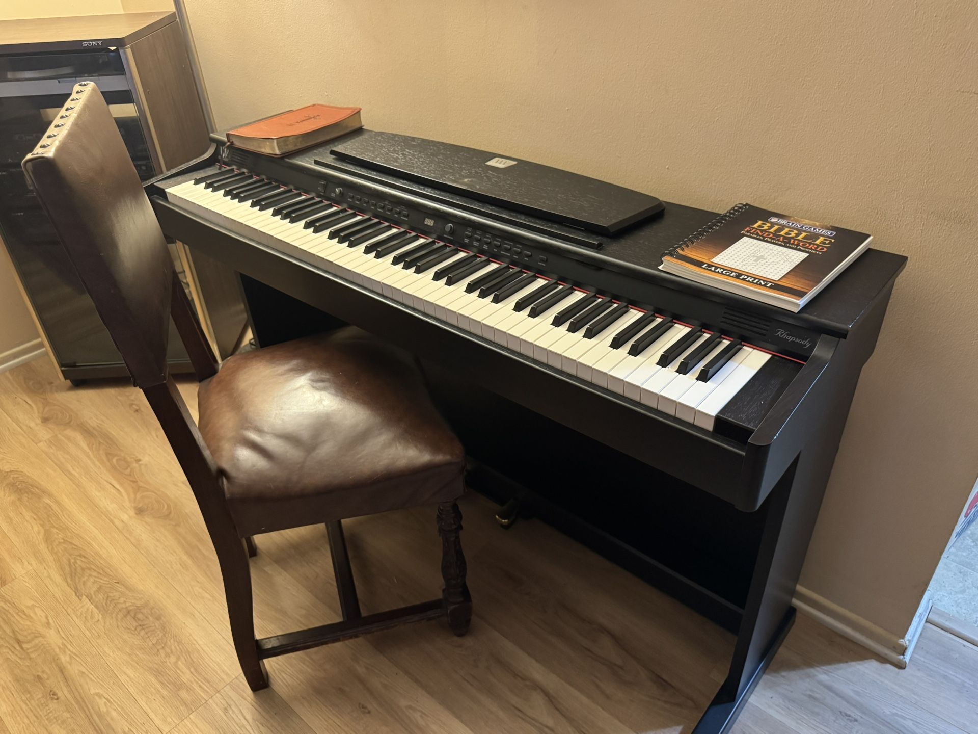 Williams Rhapsody 88-Key Digital Piano w/ Bench – Excellent Condition