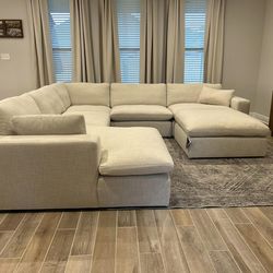 Mention Jon Green to the staff to confirm this price/offer! 🔥 Cloud Sectional Couch Set 🌟 Feather Filled, Washable Fabric