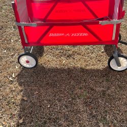 Radio Flyer Folding Wagon 