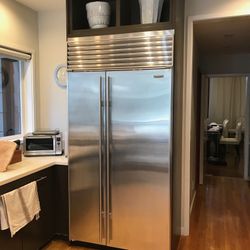 Sub Zero 42” Refrigerator French Doors Model 642
