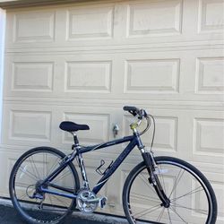 Trek 7500 Multitrack Hybrid Bike – 17.5” Frame – 700c – 21-Speed Bicycle 5’6”-5’10”