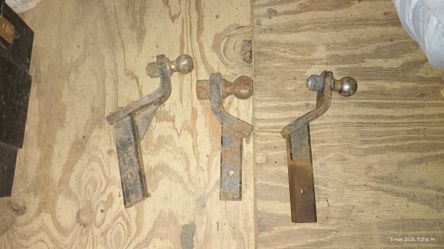 Tengo Estos 3 hitchs Para La Troca  $ 65 Por Los 3