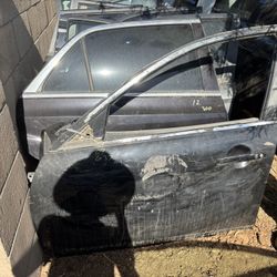 2009 Infiniti G37 Front Left Door 