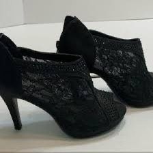 Black Lace Heels - Size 8