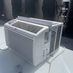 LG 5,000 BTU 150 Sq Ft Window-Mounted Air Conditioner with Washable Filter!