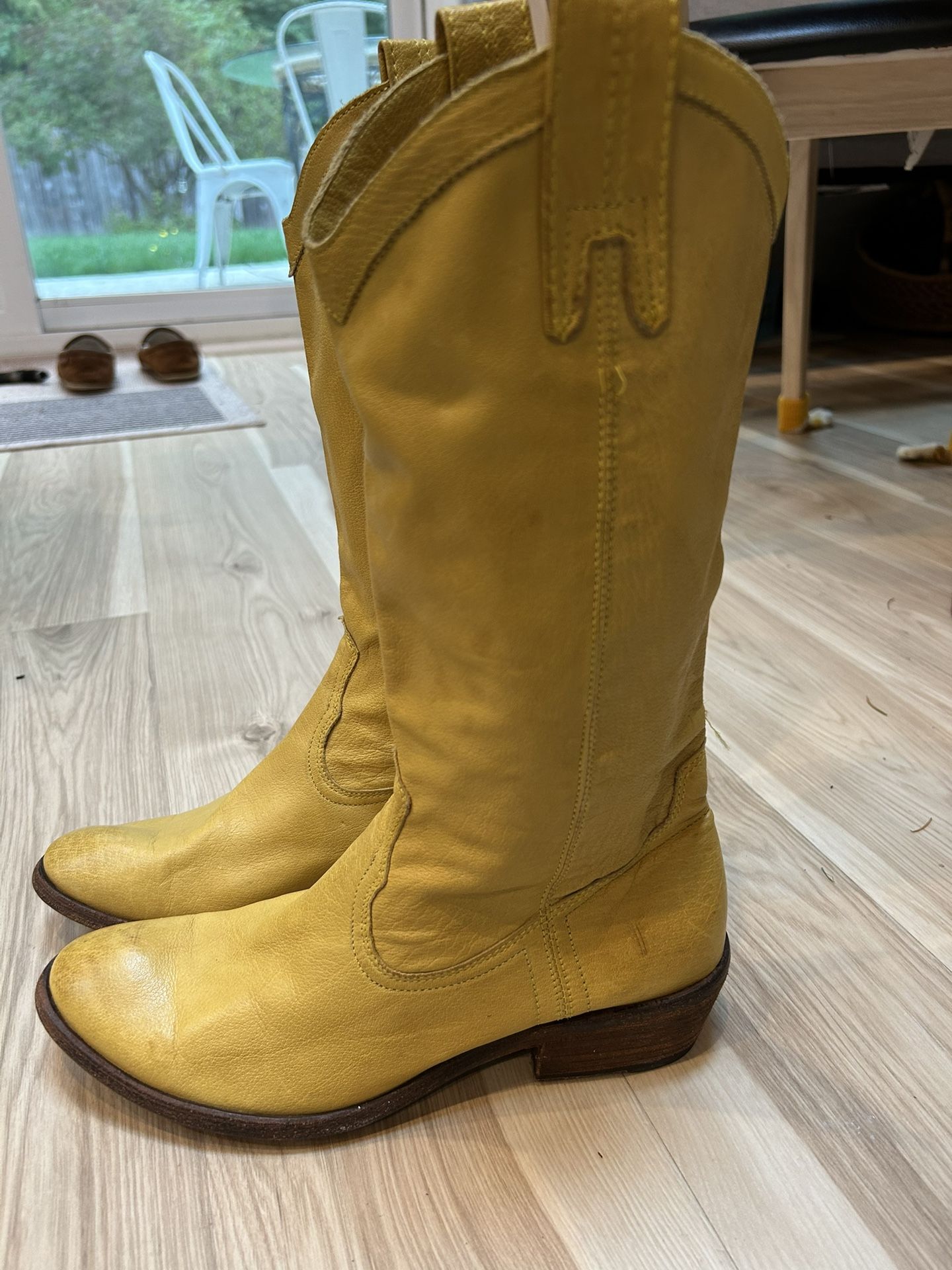 Vintage Frye Yellow Boots Size 7.5 Women’s