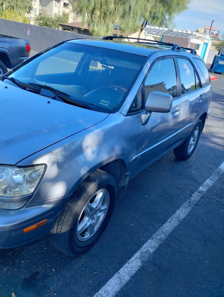 2002 Lexus Rx 300 for Sale in Las Vegas, NV - OfferUp