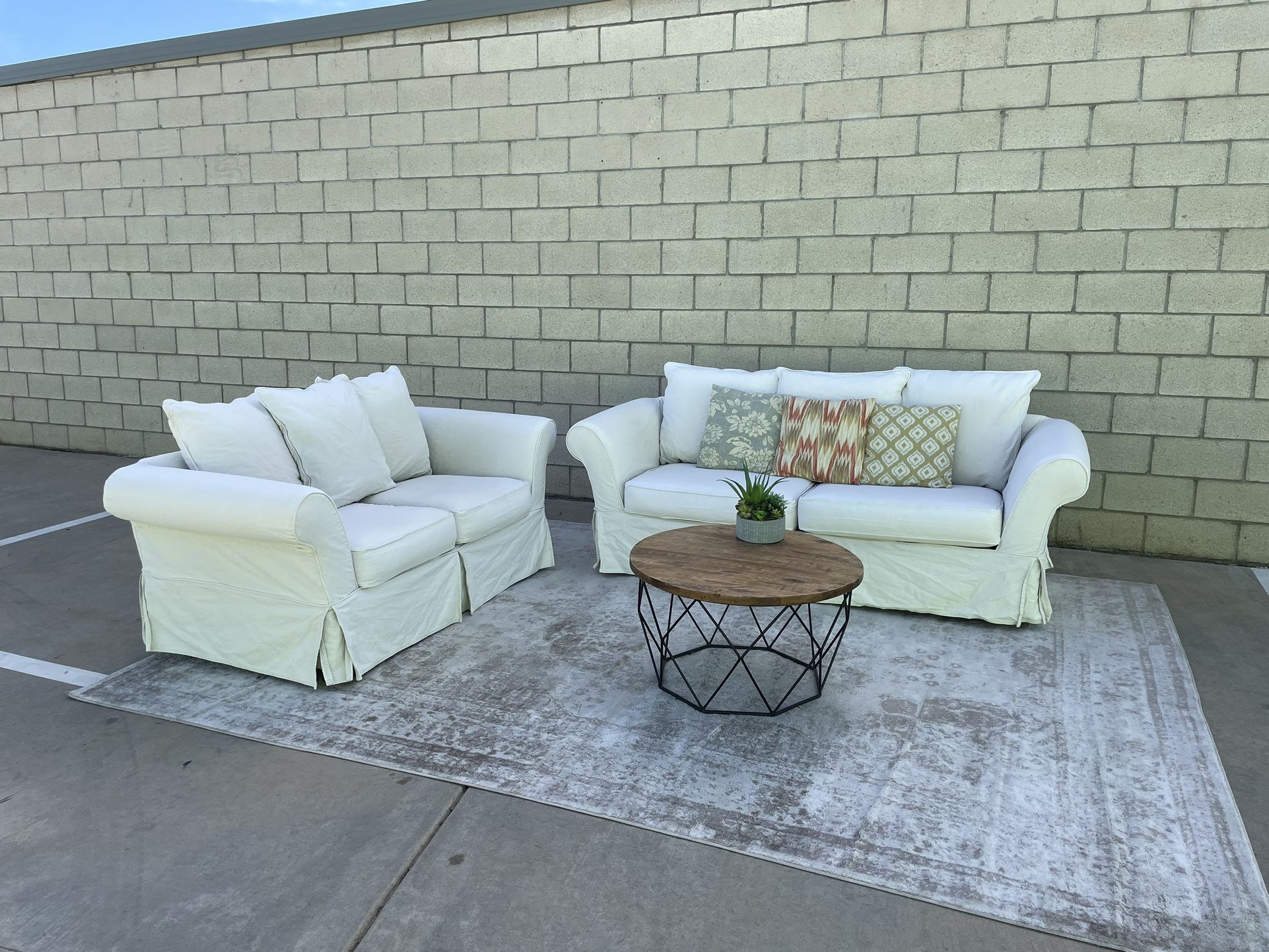 *Free Delivery* ROWE Furniture Couch Sofa Loveseat Set