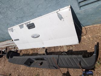 FORD F150 TAILGATE & REAR BUMPER 2004-2008