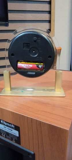 Round Desk Clock with Gold Stand