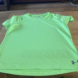 Women’s athletic top
