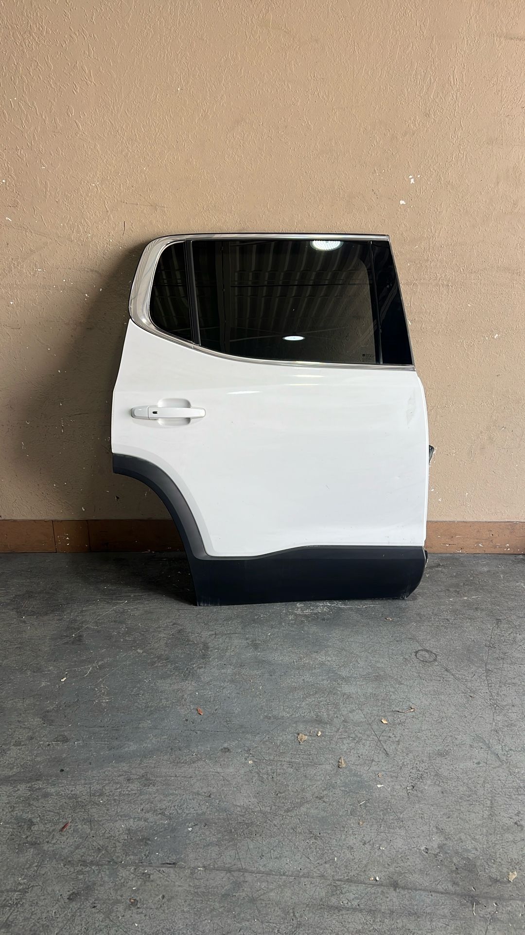 17-23 Gmc Acadia Right Rear Door 2017 2018 2019 2020 2021 2022 2023
