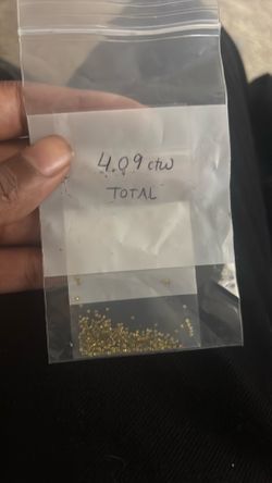 4ct diamond yellow natural lot 400$obo