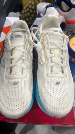 New balance women 1080v
